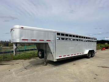 Main image Featherlite 8127